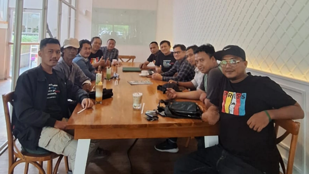 Suasana pertemuan awak PanturaPost. (Dok)